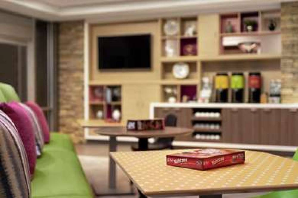 HOME2 SUITES PHL ARPT 9