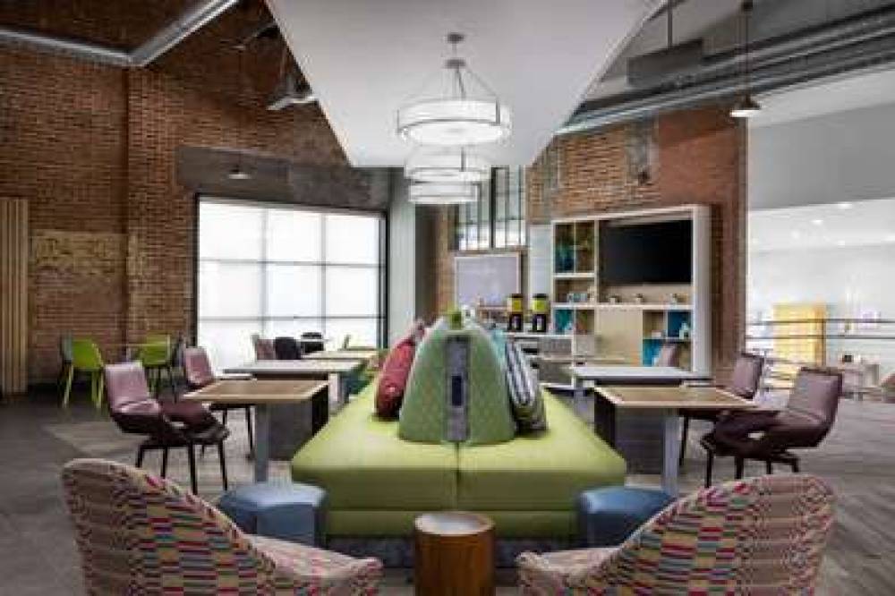 HOME2 SUITES PHOENIX DOWNTOWN 8