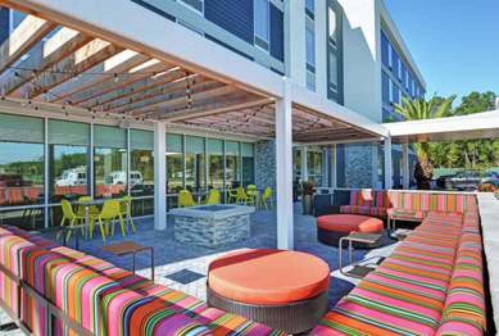 HOME2 SUITES RICHMOND HILL 6