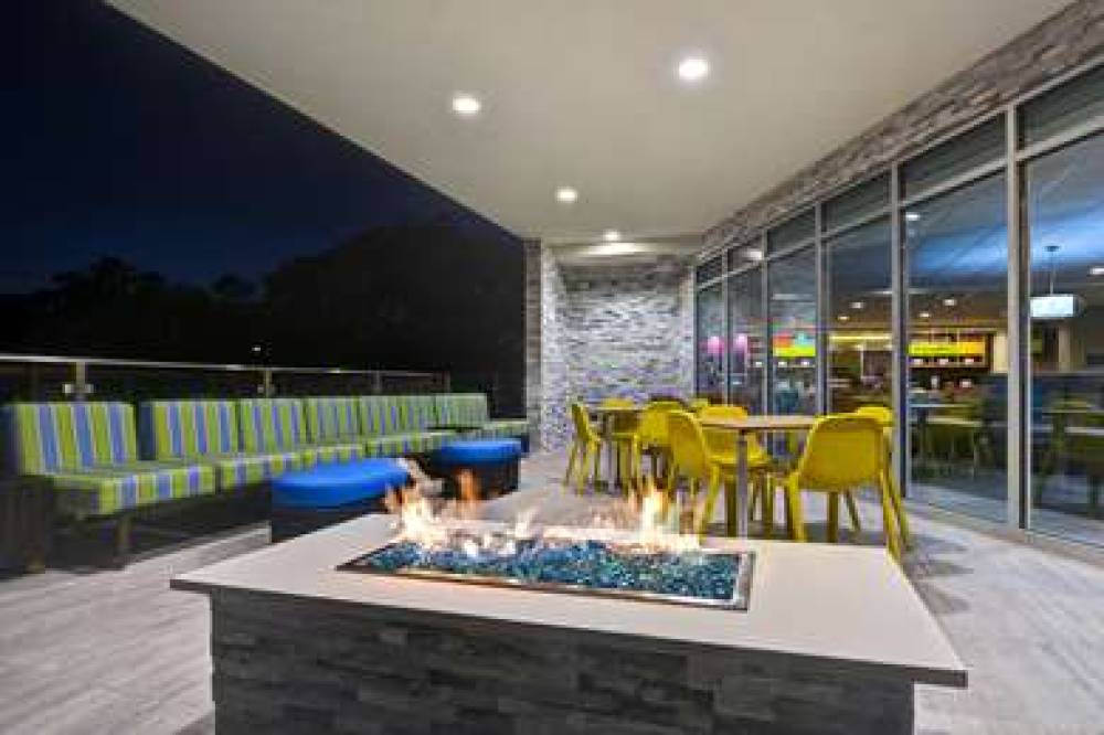 HOME2 SUITES SAVANNAH MIDTOWN 2
