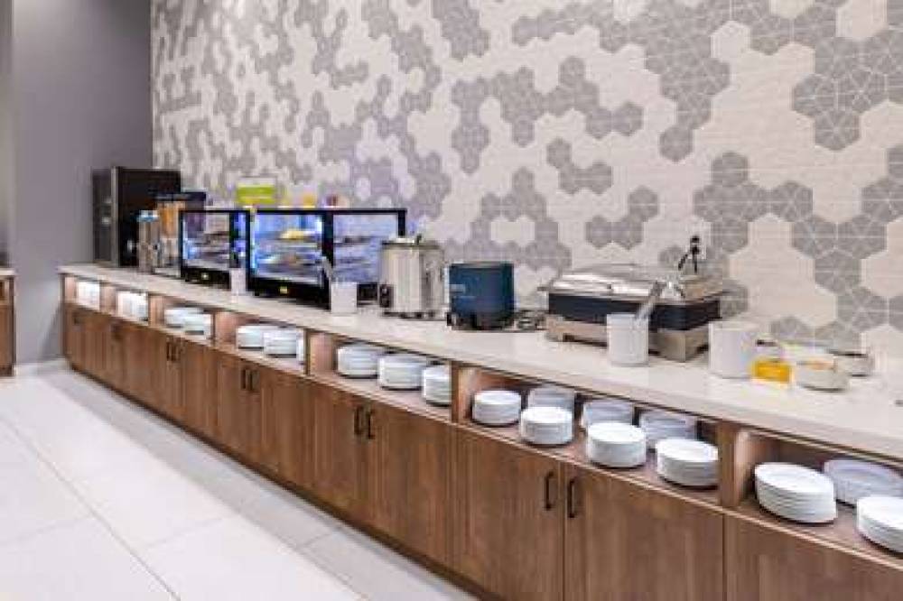 HOME2 SUITES ST. LOUIS DOWNTOWN 3