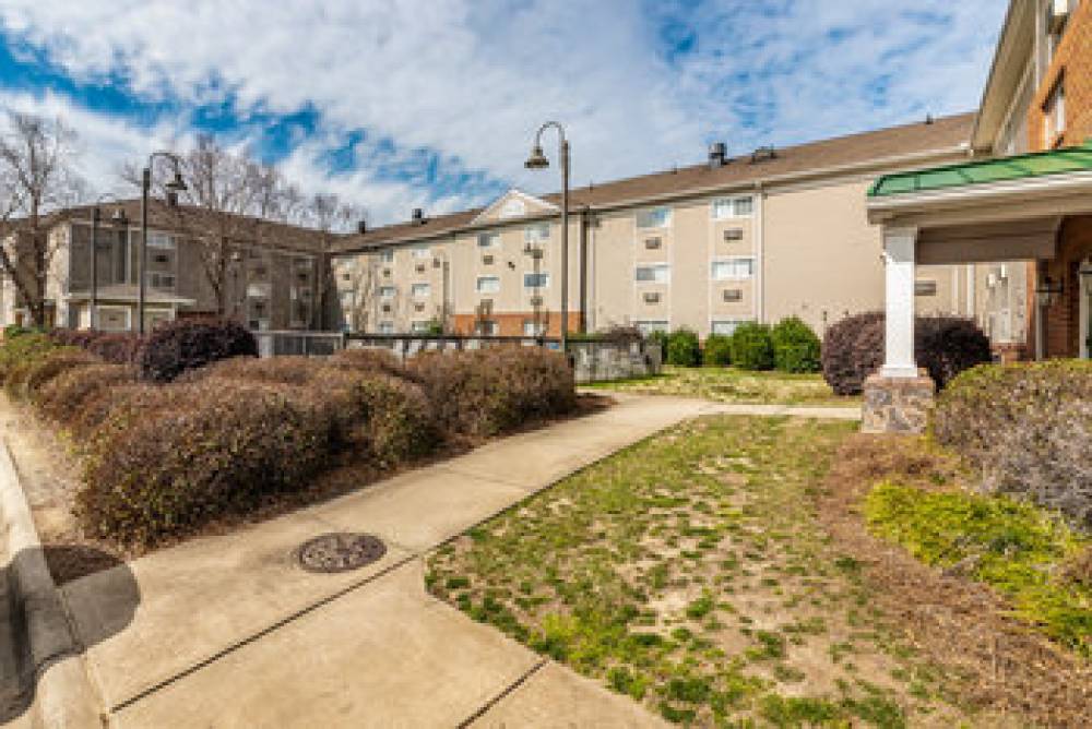 HOMETOWNE SUITES CHARLOTTE-CONCORD 6