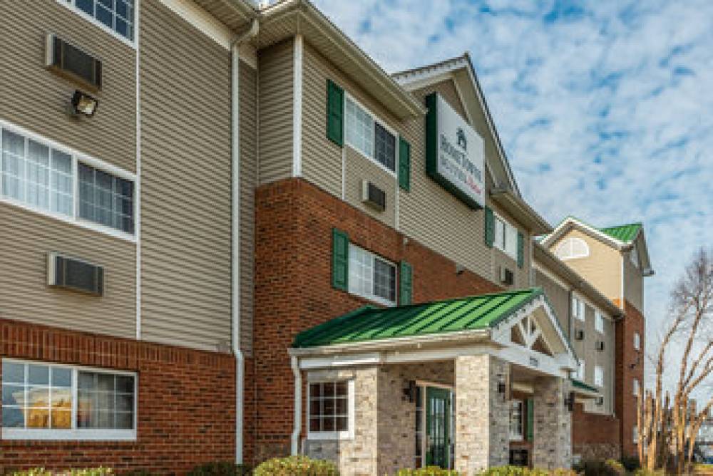 HOMETOWNE SUITES CHARLOTTE-CONCORD 3