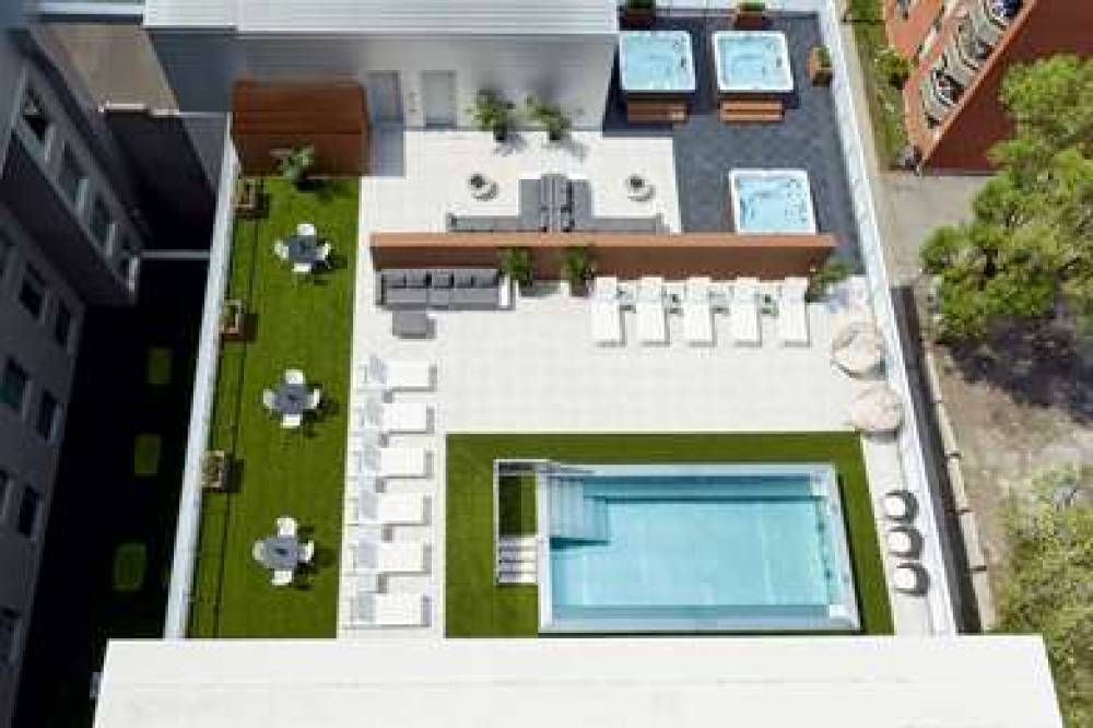 HOMEWOOD STES MONTREAL DTWN 2