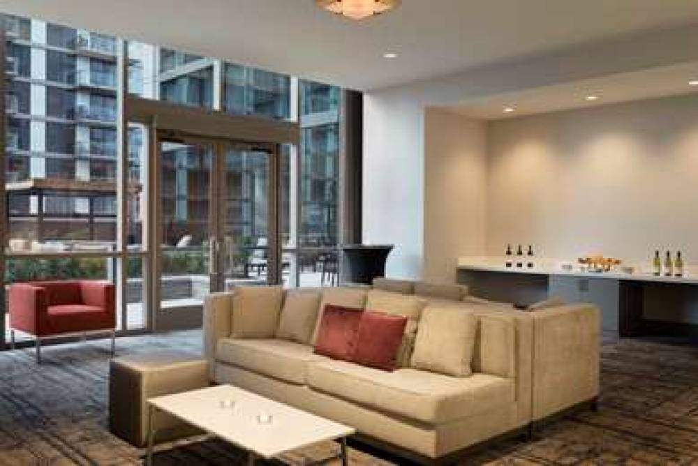 HOMEWOOD SUITES BY HILTON CHICAGO D 1