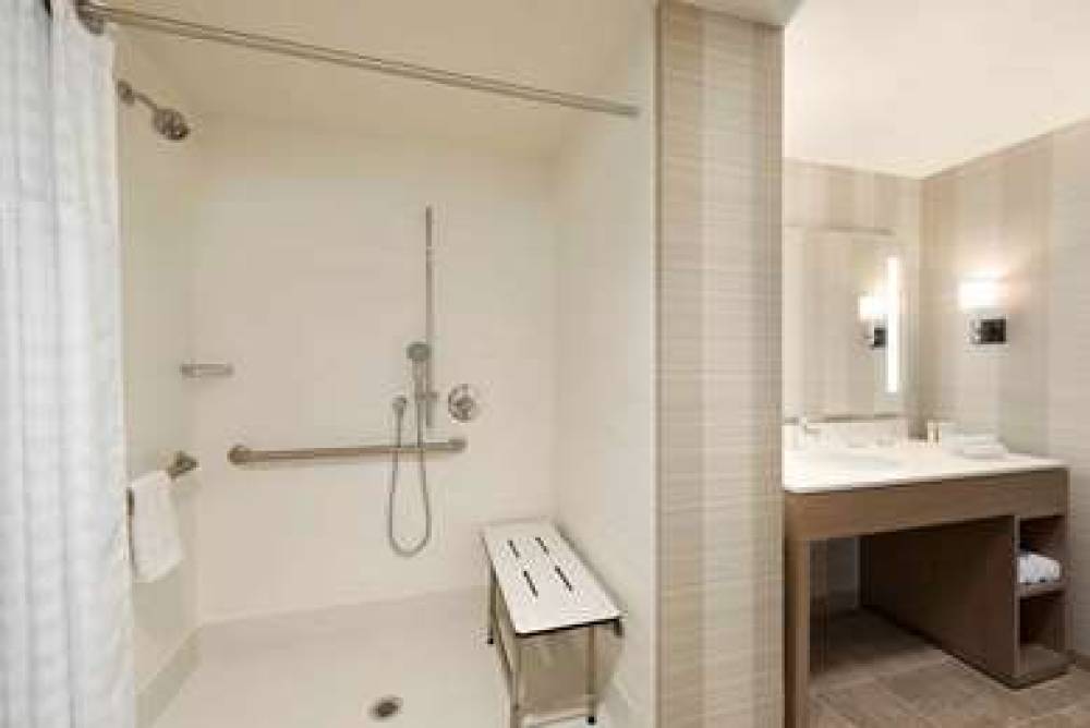 HOMEWOOD SUITES BY HILTON CHICAGO D 4