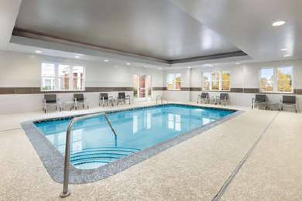 Homewood Suites By Hilton Manchester/Airport 8