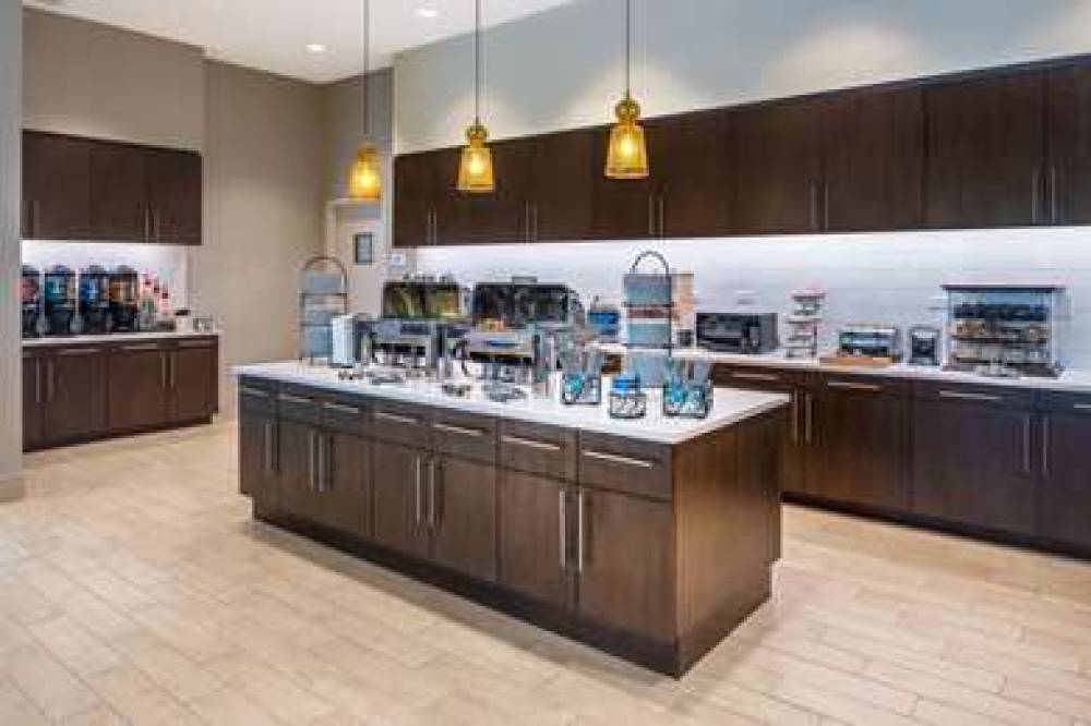 HOMEWOOD SUITES BY HILTON MIAMI DOL 10