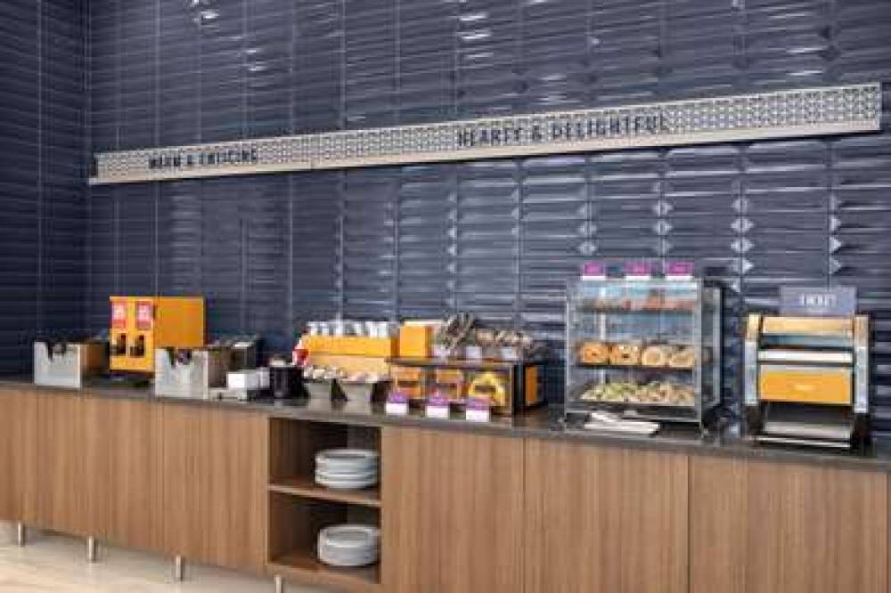 HOMEWOOD SUITES DOWNERS GROVE 5