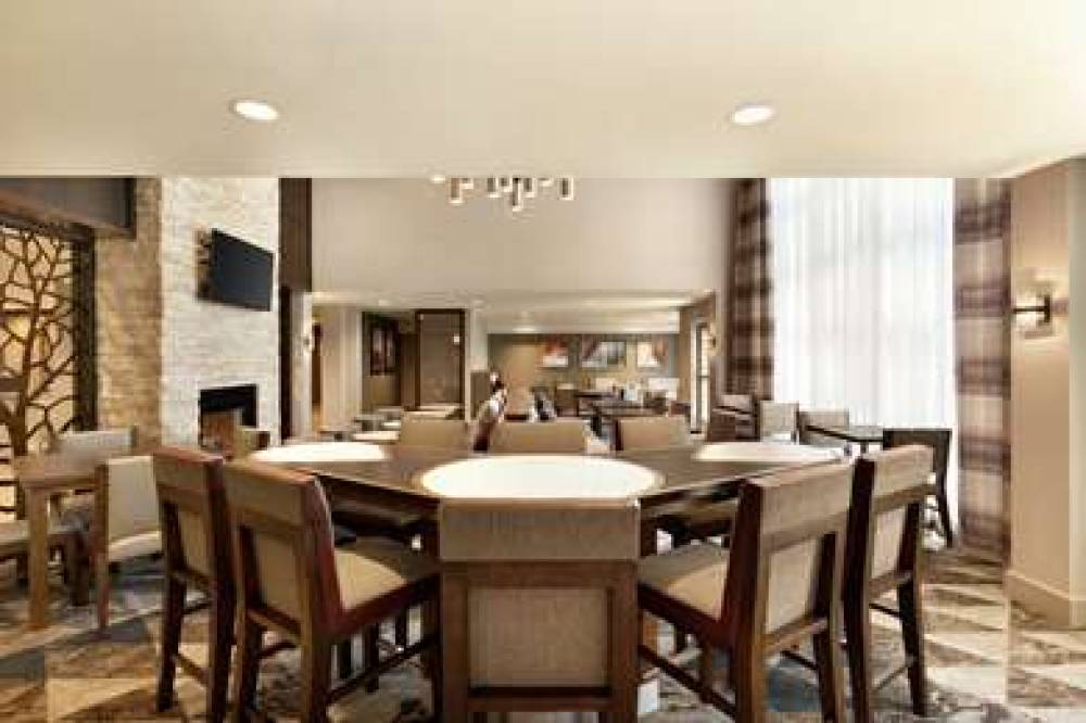 HOMEWOOD SUITES PORTLAND AIRPORT 6