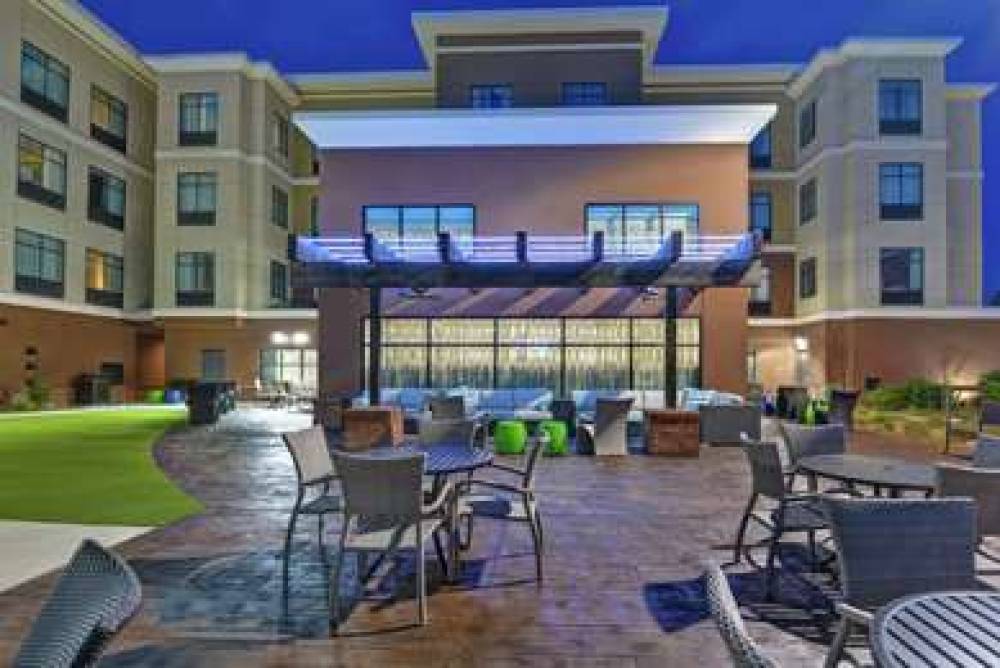 HOMEWOOD SUITES SAV AIRPORT 2