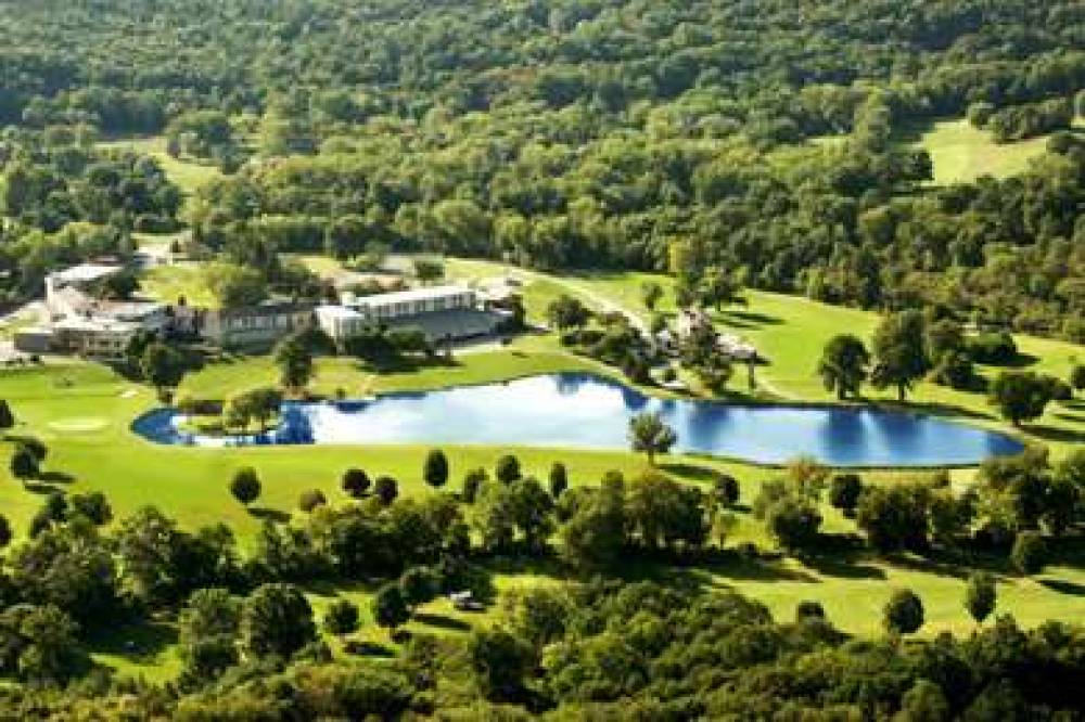 HONORS HAVEN RESORT AND SPA 4