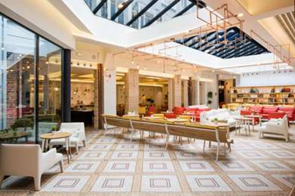 HOTEL 34B - ASTOTEL 7