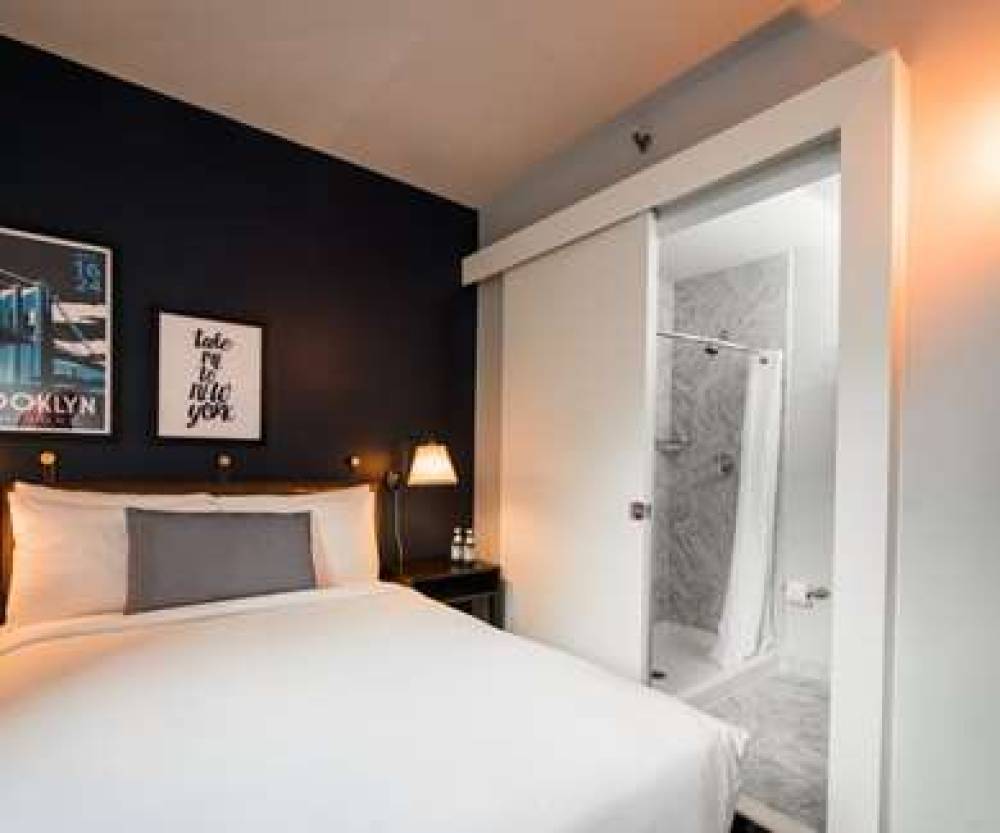HOTEL 373 6