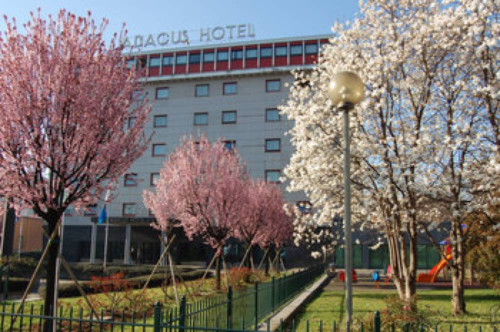 HOTEL ABACUS 1