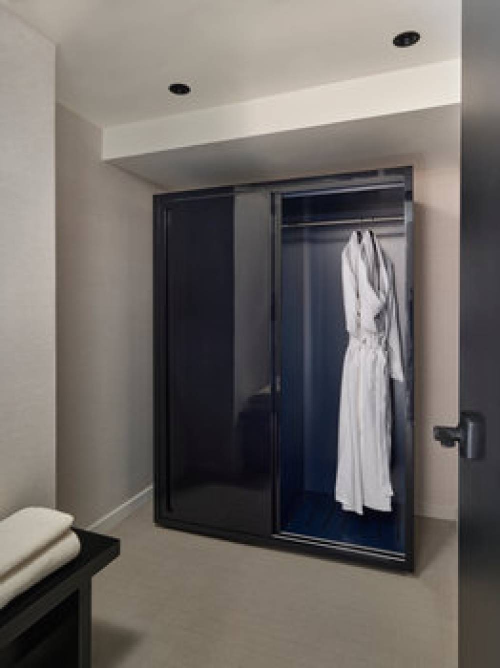 HOTEL AKA NOMAD 5