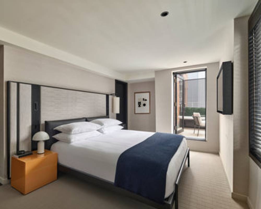 HOTEL AKA NOMAD 8