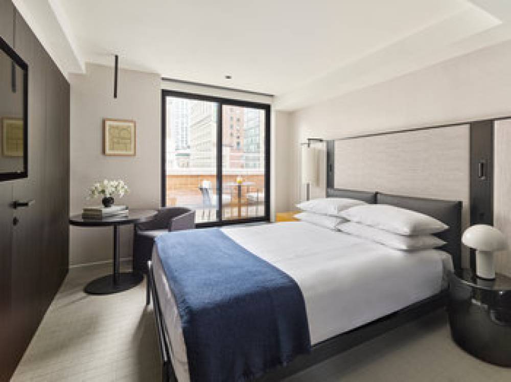 HOTEL AKA NOMAD 10