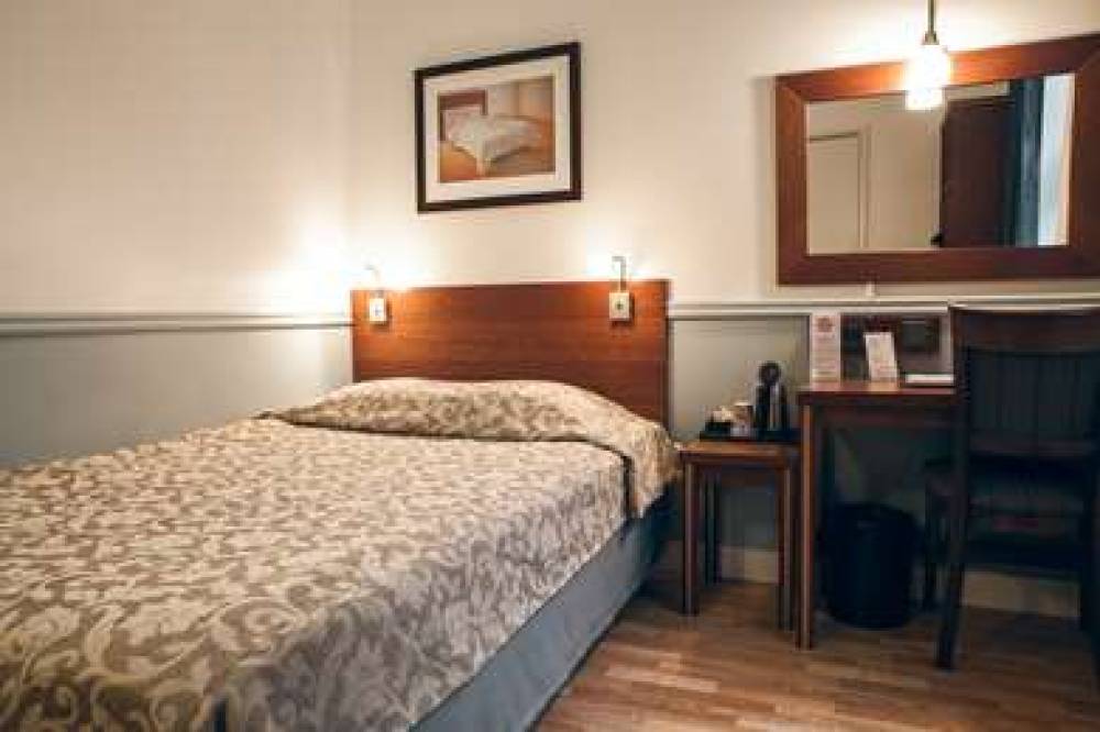 HOTEL ANNA 6