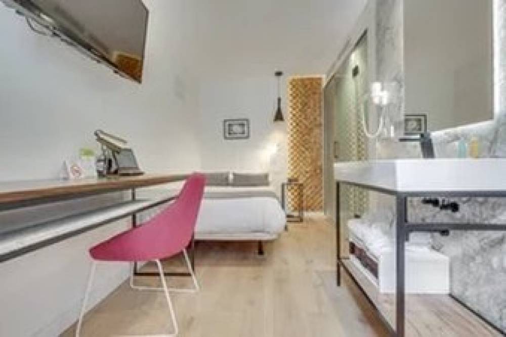 HOTEL BEAUSEJOUR 8