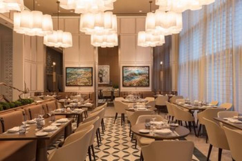 Hotel Beaux Arts Autograph Collection 8