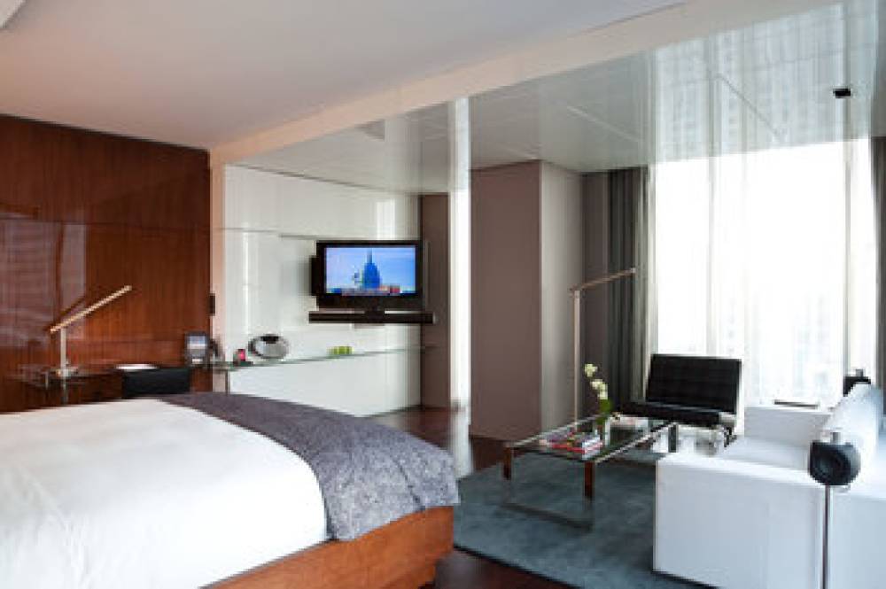 Hotel Beaux Arts Autograph Collection 3