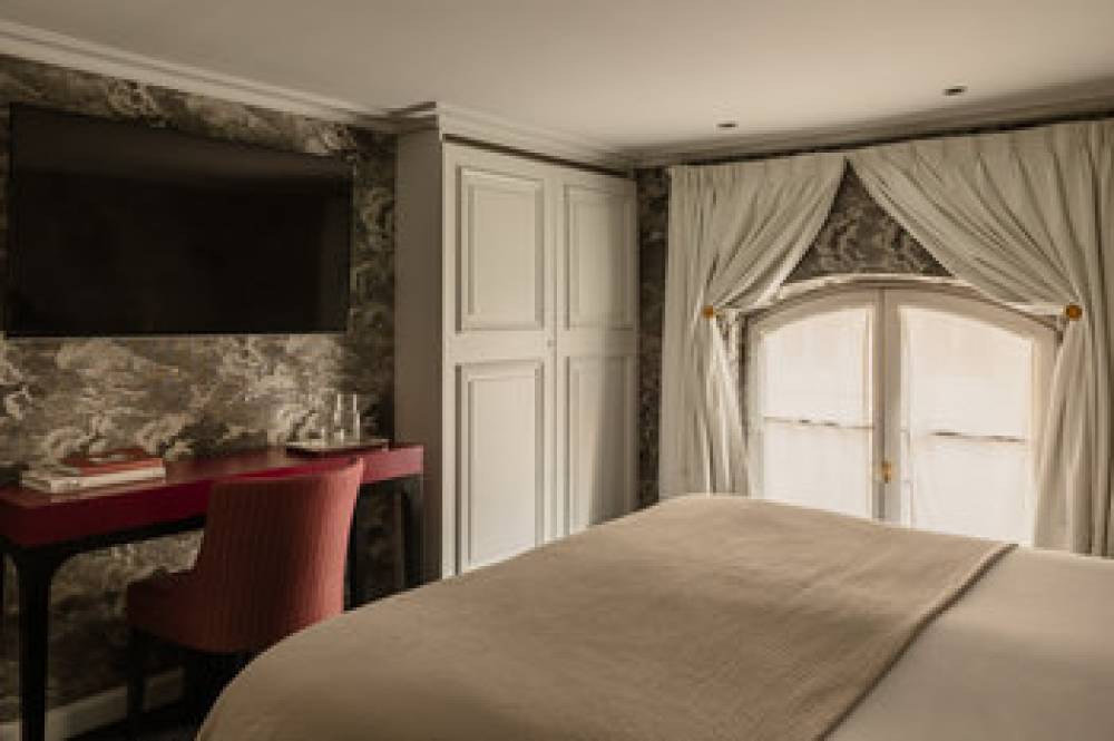 HOTEL BOURGOGNE AND MONTANA 7