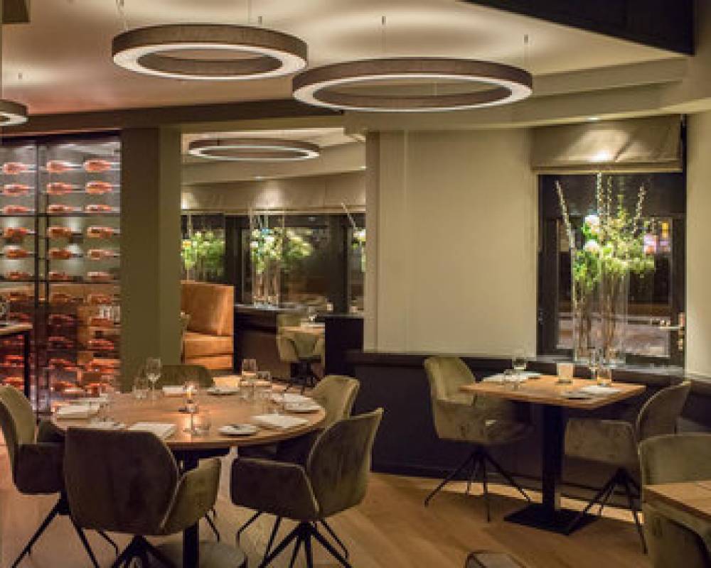 HOTEL CENTRAL RESTAURANT SISTERMANS 10