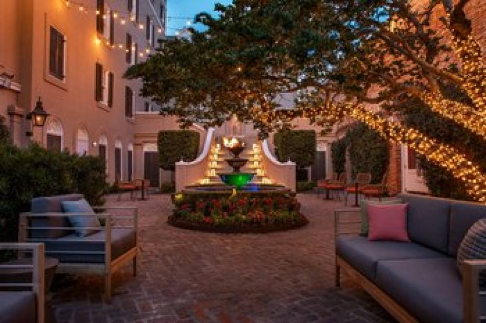 Hotel De La Poste - French Quarter A Renaissance Hotel 6