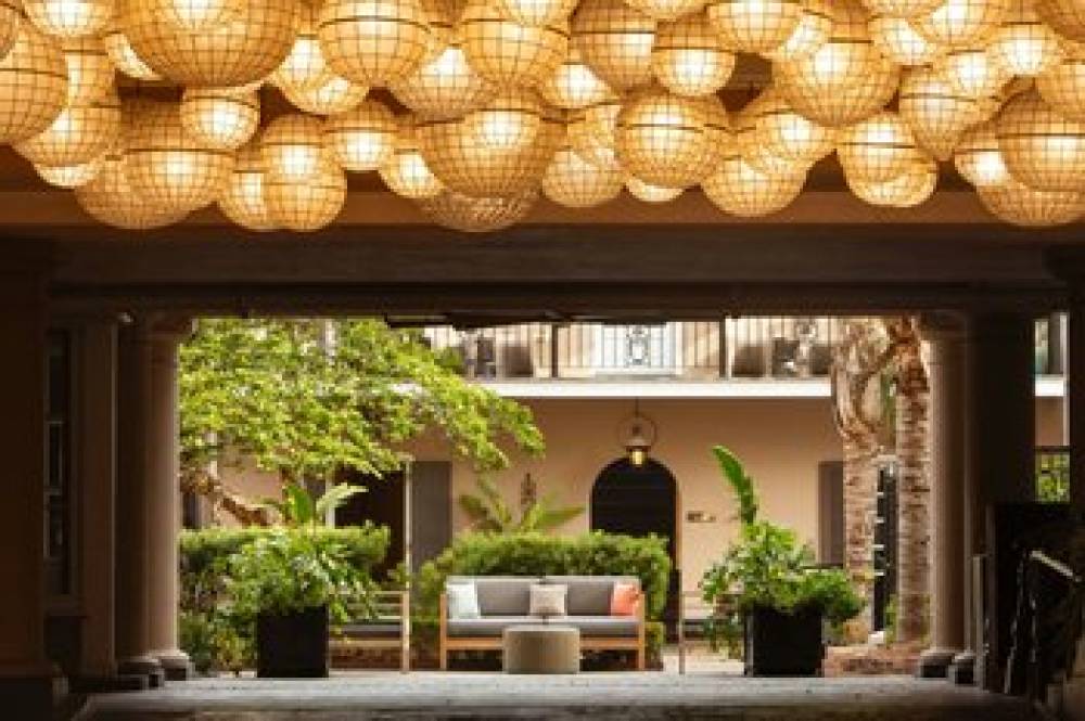 Hotel De La Poste - French Quarter A Renaissance Hotel 9