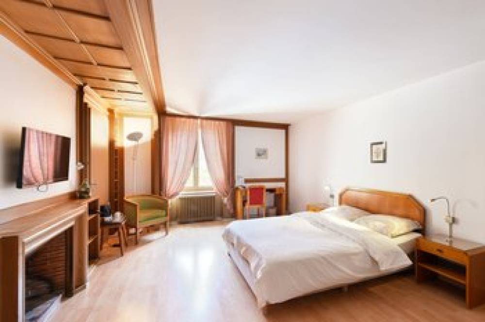 Hotel De L'Aigle 10