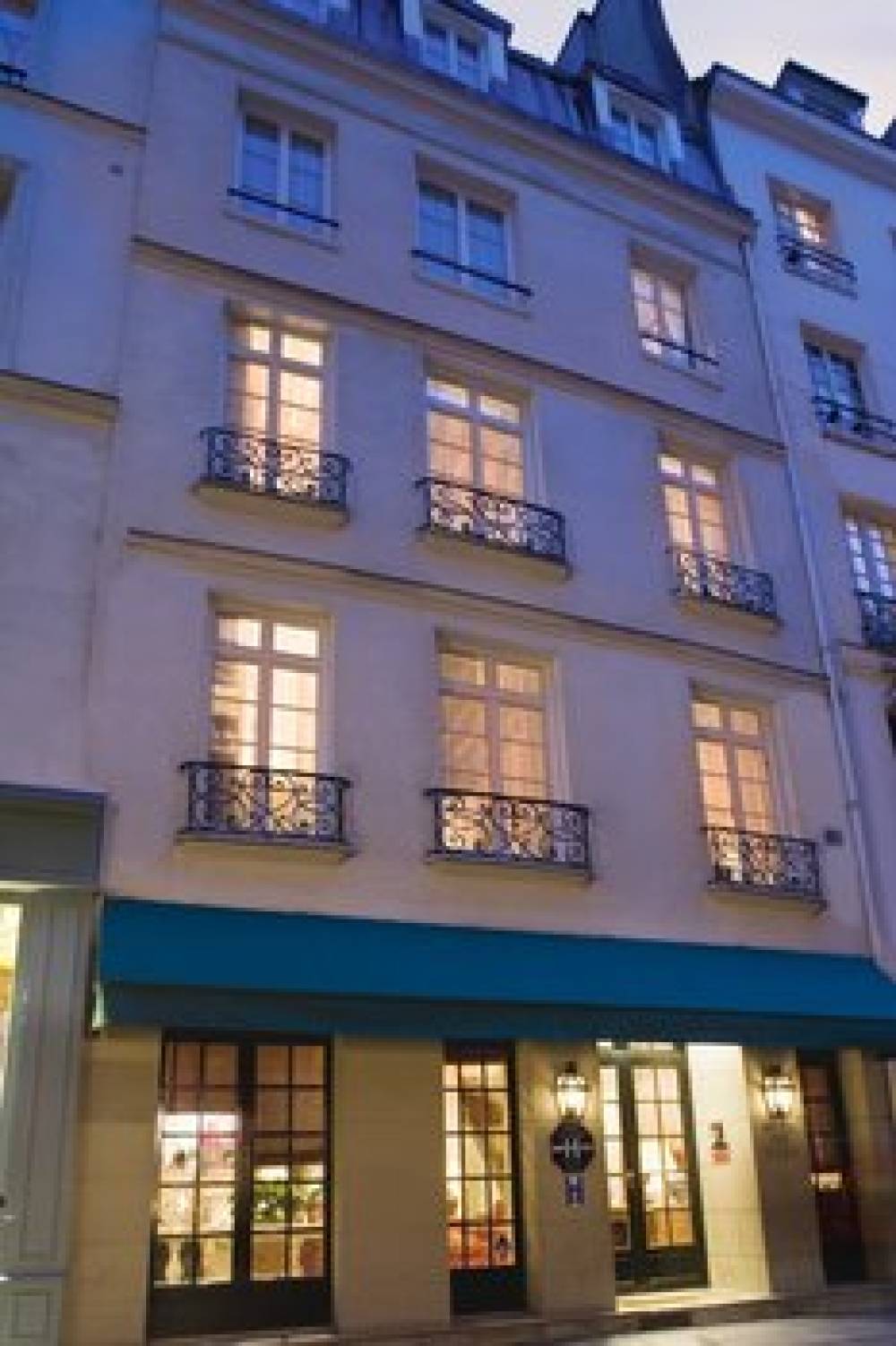 Hotel Des Deux Iles 1