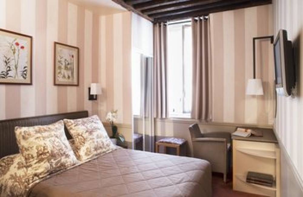 Hotel Des Deux Iles 6