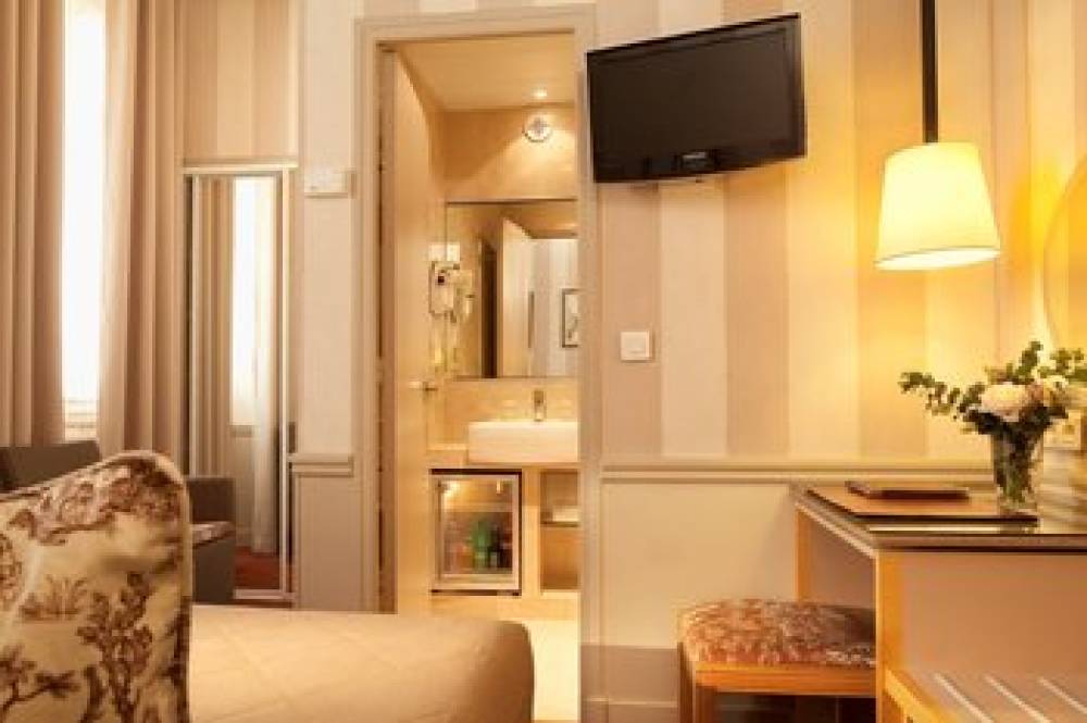 Hotel Des Deux Iles 9