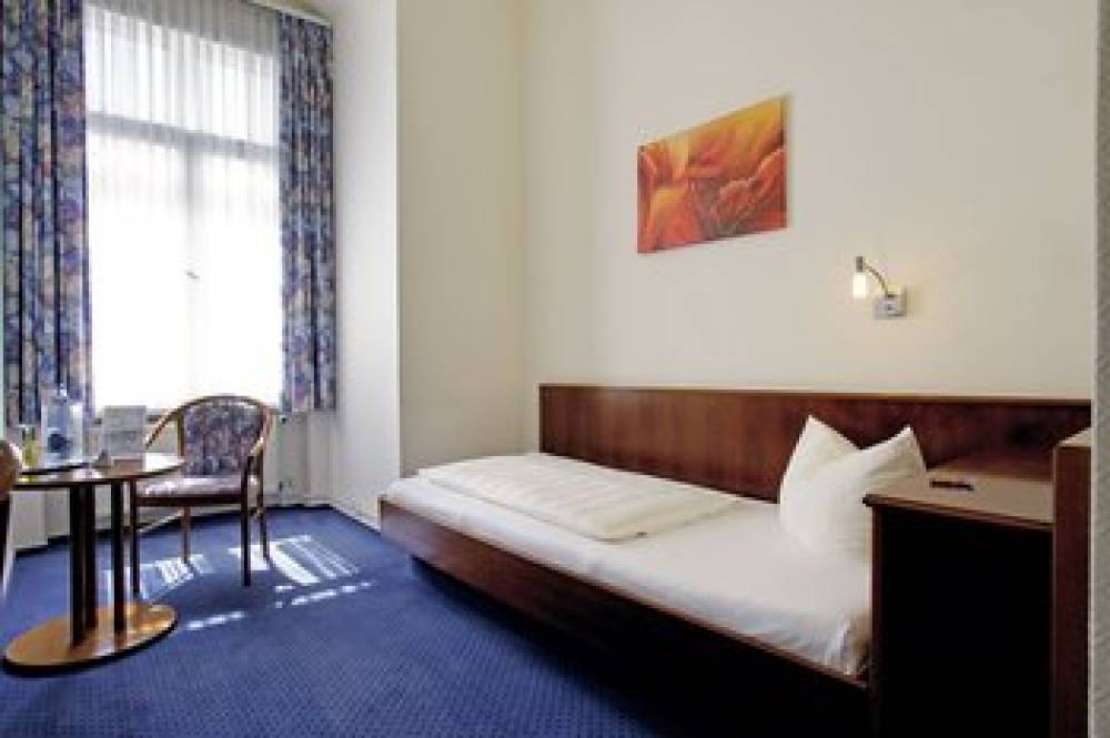 HOTEL DEUTSCHES HAUS 9