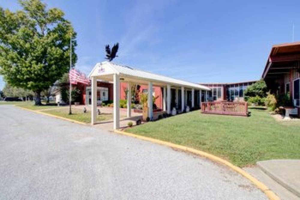 HOTEL DRUMRIGHT 1