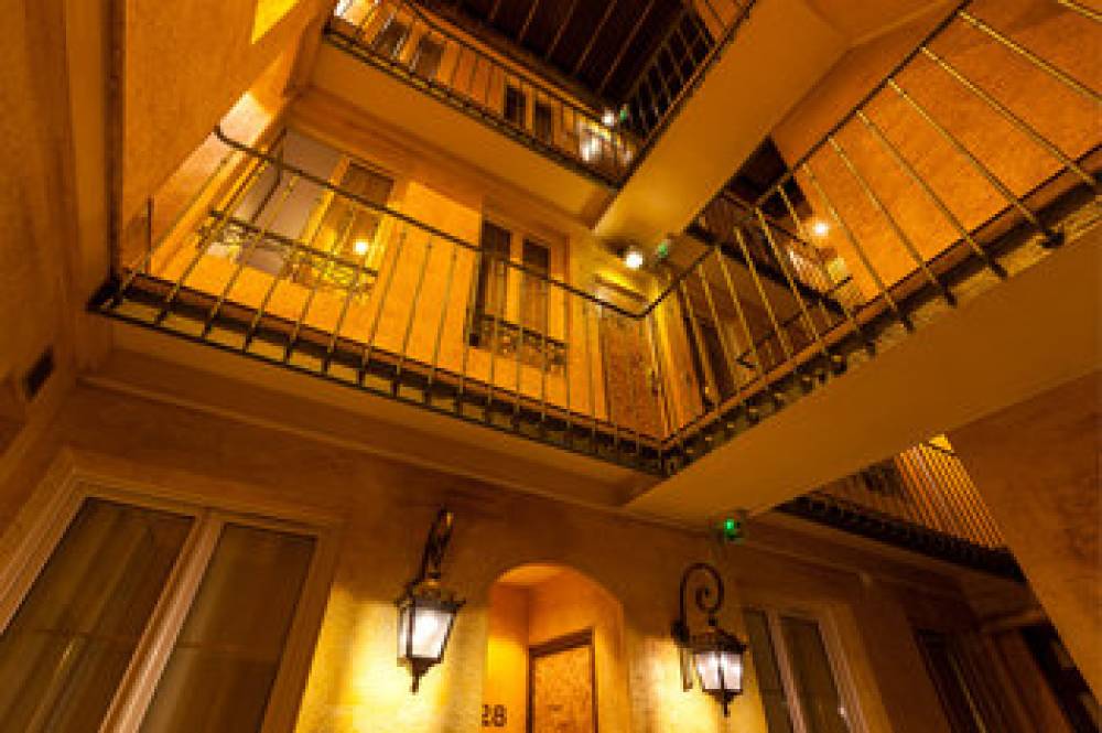 Hotel Eiffel Rive Gauche