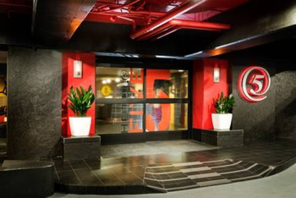 Hotel Five