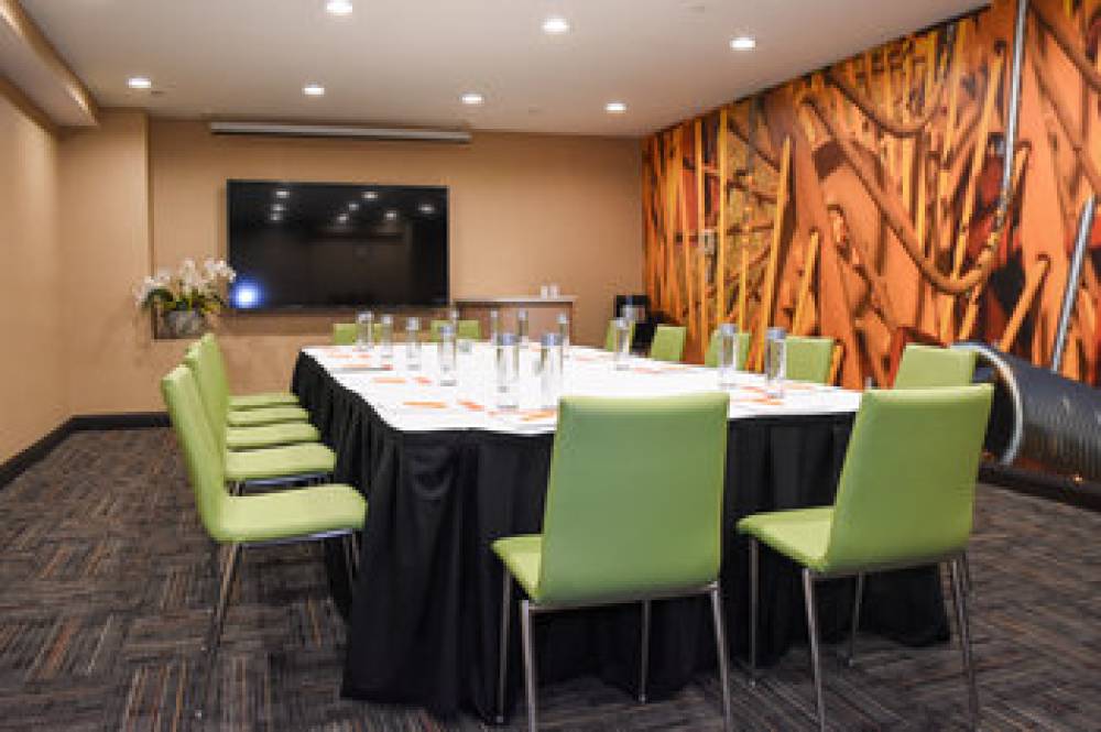 HOTEL INDIGO ANAHEIM BY IHG 5