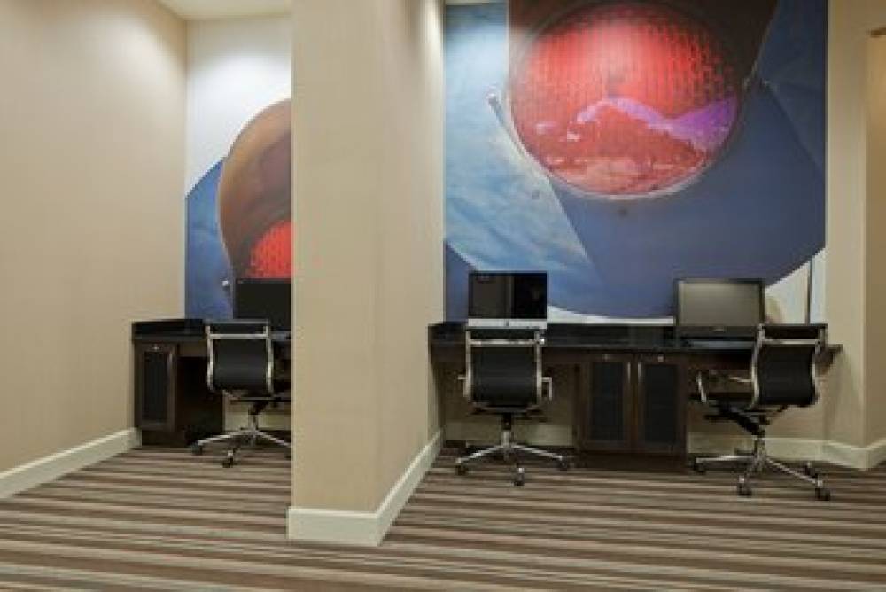 HOTEL INDIGO AIRPORT 7