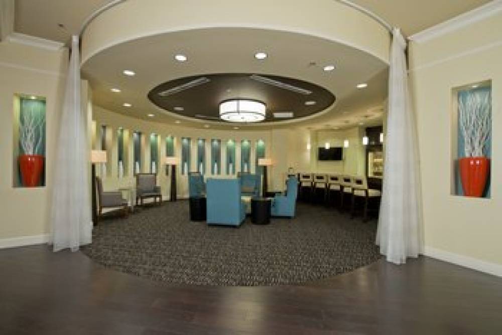 HOTEL INDIGO AIRPORT 9