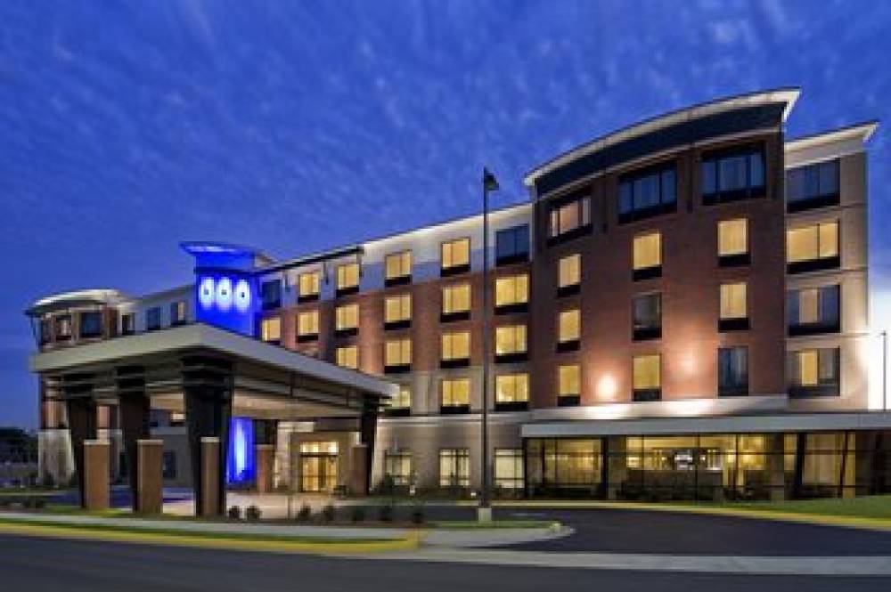 HOTEL INDIGO AIRPORT 1