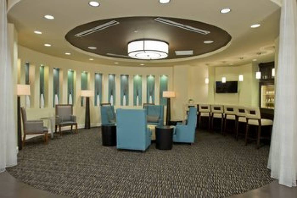 HOTEL INDIGO AIRPORT 10