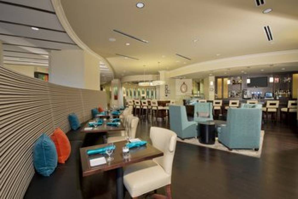 HOTEL INDIGO AIRPORT 6