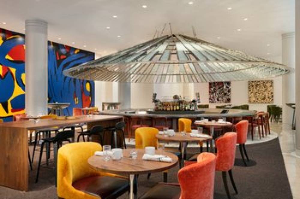 HOTEL INDIGO DOWNTOWN 8