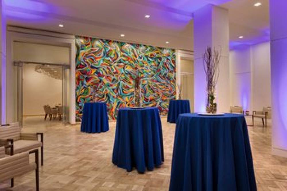 HOTEL INDIGO DOWNTOWN 3