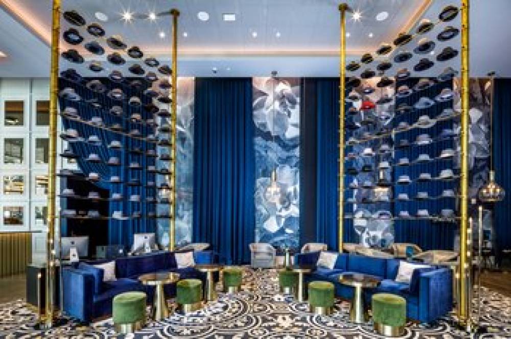 HOTEL INDIGO DOWNTOWN 1