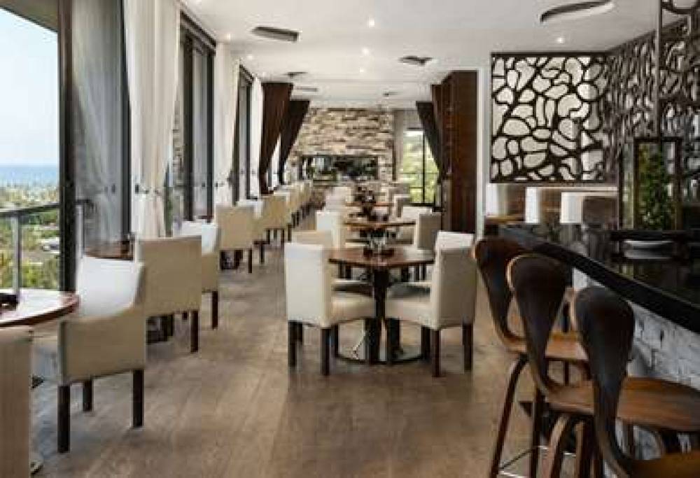 HOTEL LA JOLLA CURIO BY HILTON 9