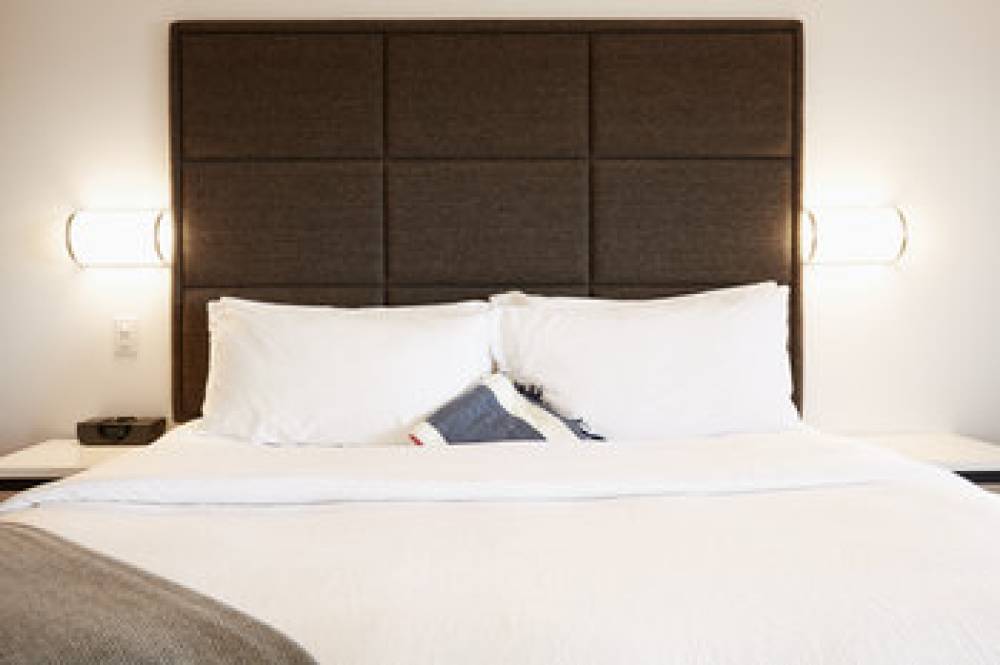 HOTEL LE DAUPHIN LONGUEUIL 6