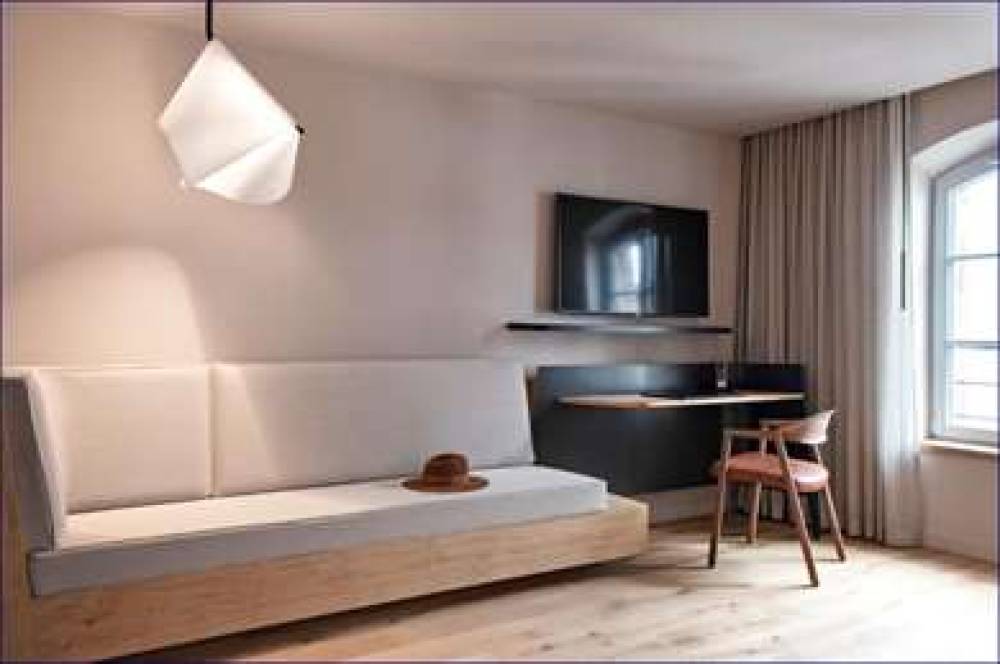 HOTEL LES HARAS 7
